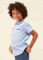 Mayoral - Camisa de Vestir de Niño en Color Azul, Manga Corta, Abotonada por Delante, con Bolsillo Frontal - Elegante y Sofisticada - Perfecta para Ocasiones Especiales - details 0