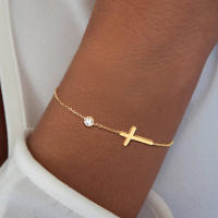 Pulsera De Cruz Para Mujer Simple Cadena Sencilla Con Encanto De Cruz Y CZ Brillante Joyería Moda Versátil Regalo Trendy - details 3