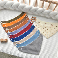 Babero de tela de rizo crepé para recién nacidos de gran venta de INS para evitar que escupa leche con una capa impermeable de toalla triangular - details 2