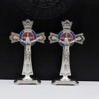 Cruz metálica decorativa para hogar, oficina, escritorio o automóvil – Artesanía creativa y objeto de decoración. - details 7