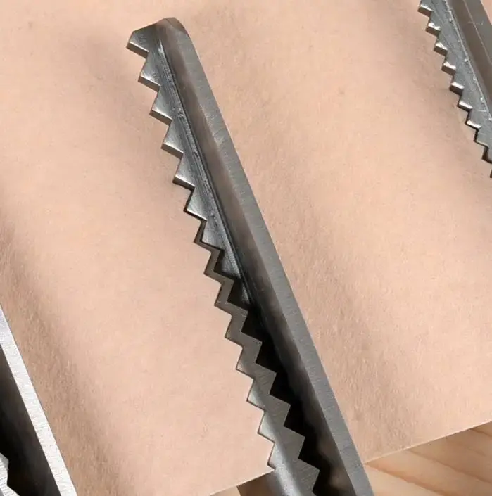 Tijeras De Acero Inoxidable Profesionales Para Costura Y Telas Con Corte De Zig Zag Adecuadas Para Ropa Y Cuero Tijeras De Sastre Con Borde Serrado - 1