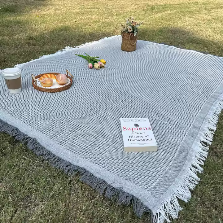1pc Alfombra Portátil Para Camping Y Picnic Impermeable De 90-150cm Material PE Algodón Ideal Para Exterior Playa Y Camping - 1