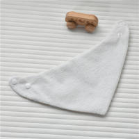 Babero de tela de rizo crepé para recién nacidos de gran venta de INS para evitar que escupa leche con una capa impermeable de toalla triangular - details 5