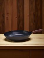 Juego de 3 Sartenes Cocina Llanas Acero de Carbono Inducción | Revestimiento Antiadherente | Calentamiento Rápido y Uniforme | Libre de PFOA | Mango silicona Estilo Madera Soft-Touch  | Modelos y Tamaños a Elegir Ø20/24/26/28/30 CM - Happy Friends - details 3