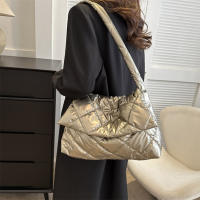 Bolso De Hombre Para Mujer En Nylon Suave With Correa Ajustable Gran Capacidad Estilo Moderno Para Uso Diario En La Oficina Colores Disponible: Plata Champán Blanco Negro - details 3