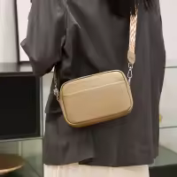 Bolso cruzado de piel auténtica para mujer, bandolera de diseñador de lujo, Color sólido, 100%, 2023 - details 16
