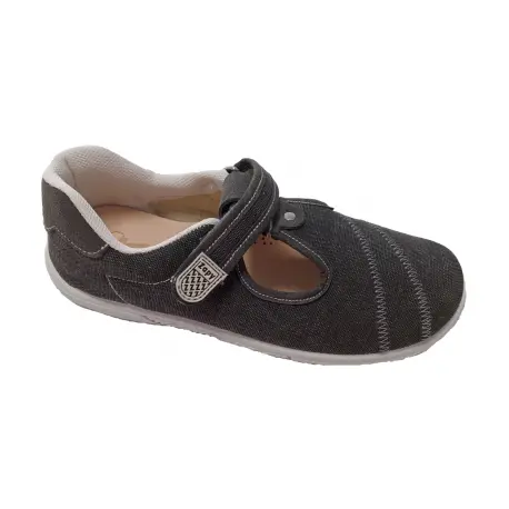 Sandalias cerradas tipo pepitos para niño de Zapy - 1