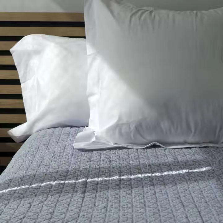 10XDIEZ Colcha algodón 717  - Decorativas y acoges para dormitorio - 1