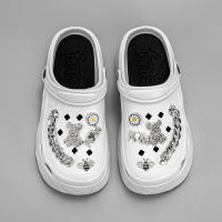 Sandalias De Tacón Alto Con Cadena De Plata Y Patrón De Oso Y Abeja Moda Nueva X8809 Material De Imitación De Cuero Para Mujer - details 4