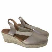 Torres zapato cuña esparto con puntera cerrada en piel laminada - details 0