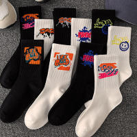 Calcetines Deportivos De Pareja De Alta Calidad Con Patrones De Graffiti Suaves Y Cómodos Para Hombres Calcetines Oversize De Algodón Y Poliéster - details 1