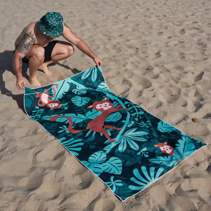 Toalla de Playa Grande,Toalla para gimnasio y piscinas, 100 X 160 cm, 100% Poliéster, Ultra-ligera y Secado rápido, Toalla de Camping con diseño original "Jungla" - 1