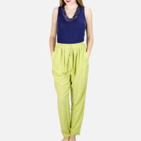 Top con encaje en el escote para mujer, con tirantes anchos y cuello en V, ajustado, distintos colores y tallas a elegir, Le Côté Chic - details 1
