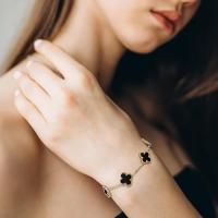 Pulsera chapada en oro de 18 quilates con trébol de oro para mujer, pulseras de la suerte de cuatro hojas, joyería de moda, regalos de cumpleaños para mujeres - details 3