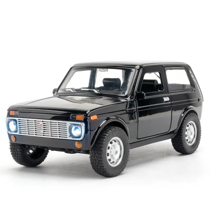 Lada Niva De Rusia a Escala 1/18 Modelo De Coche Juguetes De Aleación Diecast Puertas Abiertas SUV Con Neumáticos De Goma Regalo Para Cumpleaños Amigo Off-road - 1