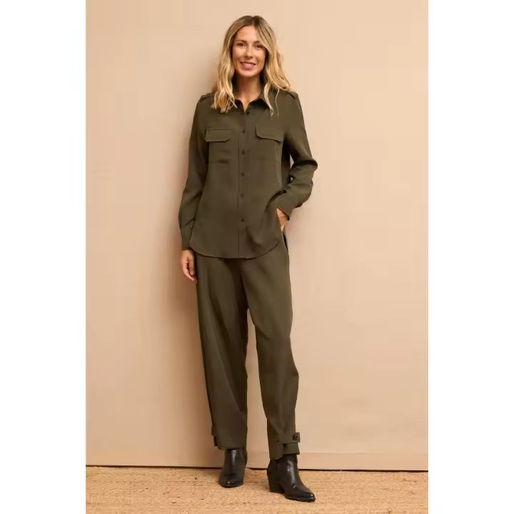 CONJUNTO CAQUI TAIPEI - Conjunto, caqui, verde, pantalón largo, camisa, manga larga, botones, bolsillos, elastano, poliester, polyester, oficina, moda mujer, primavera, invierno, otoño - 1