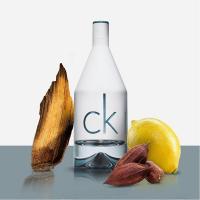 Calvin Klein - CK IN2U Him Eau de Toilette | Colonia para Hombre Urbana, Dinámica y Electrizante. Fragancia Masculina Aromática Fougère Fresca y Sensual para Verano y Uso Diario - details 1