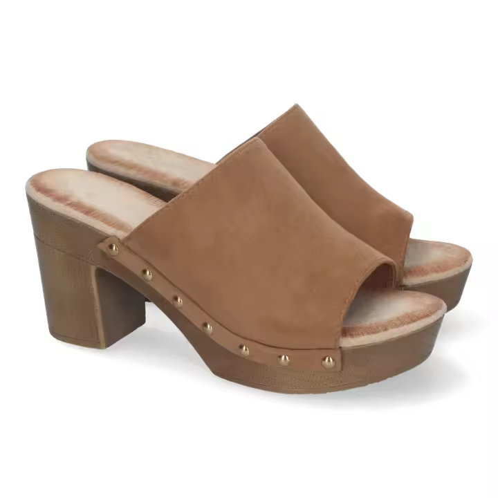 Davinia Shoes Zueco de Tacon Alto para Mujer, Comodo, Material de Imitacion a Madera, Pala Lisa con Tachuelas, y Talon Abierto. Shoes&Blues.es DB-3187-Camel - 1