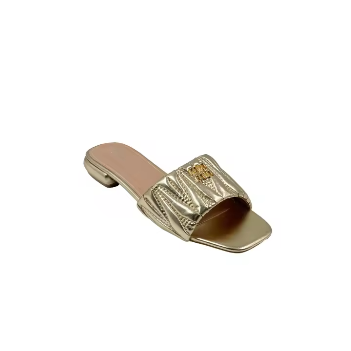 JZ Hermanos Sandalia Elegante con Detalle Acolchado y Adorno Metálico para mujer - 1