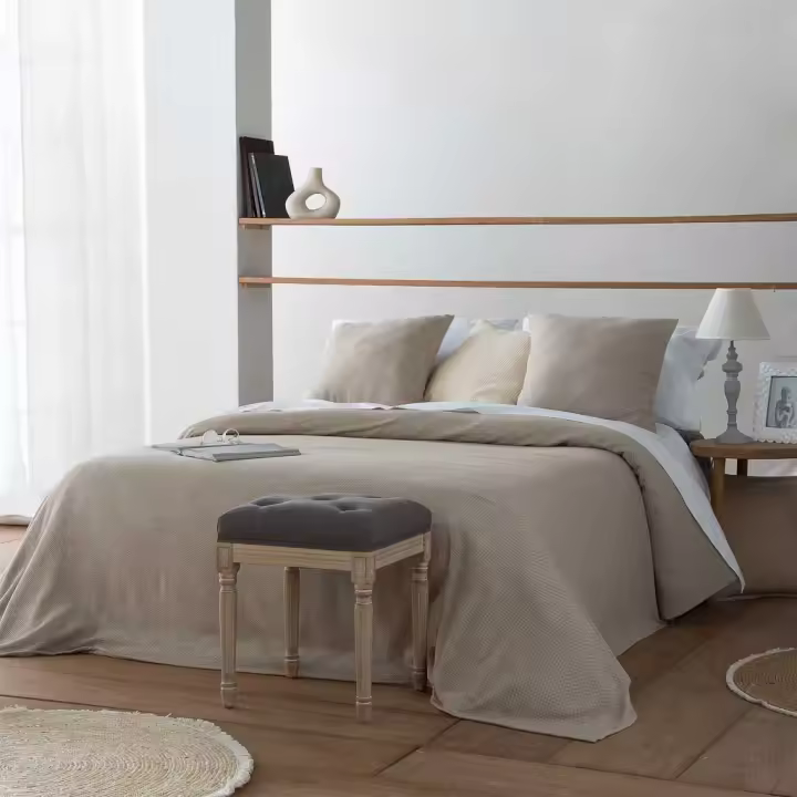 Banqueta De Madera Y Tapizado Gris, El mejor complemento para tu hogar - 1