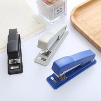 Clavadora Portátil Duradera Para Estudiantes Y Oficina Multi Función Ahorra Esfuerzo Clavadora De Medio Grosor Material Plástico Capacidad De Clavos 100pcs - details 1