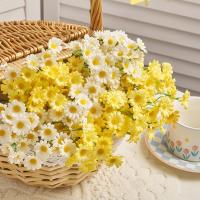 12pcs Flores Artificiales De Margarita Pequeñas Para Decoración De Mesa De Fiesta De San Valentín Boda DIY Hogar Decoración De Aniversario - details 5