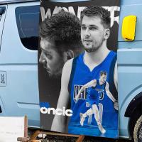 Bandera De Luka Doncic Jugador De Baloncesto Arte Impreso Decoración De Pared Japonesa Para El Hogar Tamaño Variado Polyester - details 6