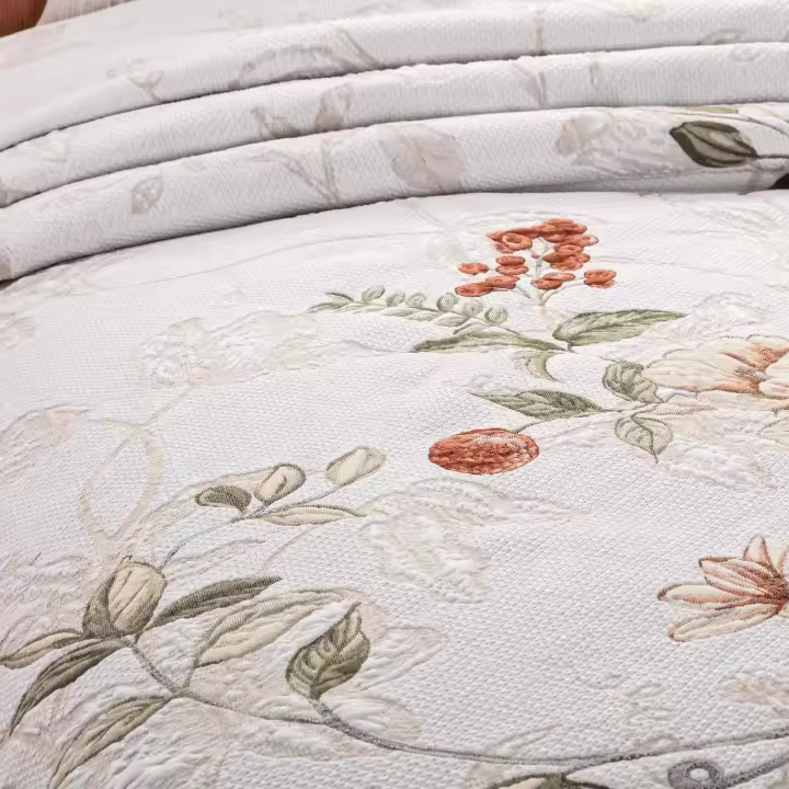 Manterol - Colcha cubrecama jacquard floral. Tejido en nuestros telares con la mayor calidad. Ideal para primavera, verano y entretiempo. Tejido duradero y antideslizante. - 1