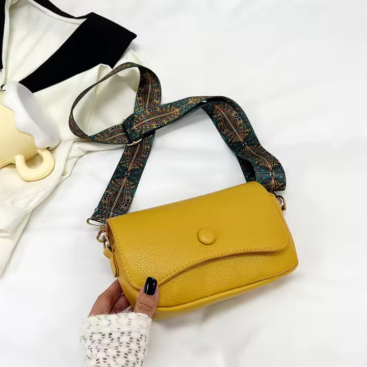 Bolso Bandolera De Cuero PU Amplio Y Cómodo Para Mujer Estilo Casual Con Correa Cruzada Hebilla De Cierre Tamaño Small Para Regalos - 1