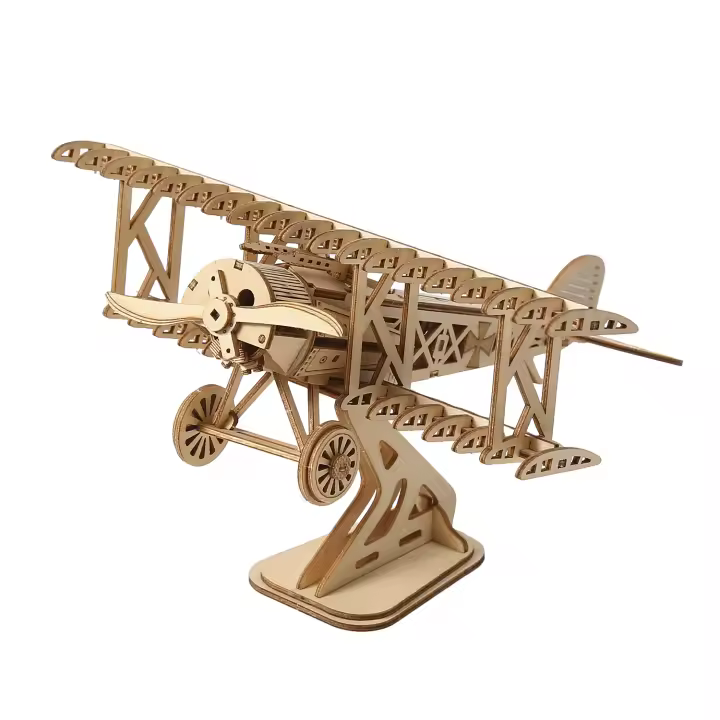 DAM. Maqueta de Madera 3D, diseño de Avioneta con movimiento mecánico. 105 piezas. 19x18x13cm. - 1