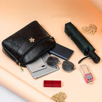 Bolso De Hombro Para Mujer En Cuero PU Sólido Moda Bolso Cruzado Small Bolsas Femininas Con Cierre De Cremallera Y Decoración De Flores - details 13