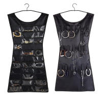 Niucom vestido organizador de joyas y bisutería, almacenamiento de joyería con 30 compartimentos con forma de vestido para armario con percha, anillos, pendientes, colgantes - details 1