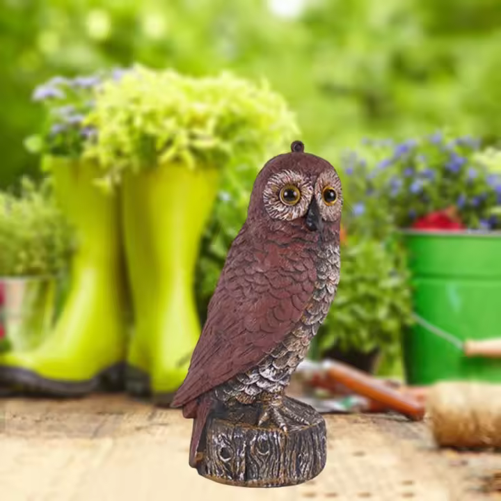 Estatua De Falso Águila Escarabajo Para Decoración De Halloween Al Aire Libre Repelente De Pájaros Para Casa Y Jardín - 1