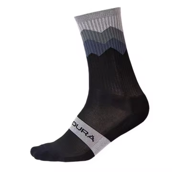 ENDURA | Calcetines Jagged Negro - Hilado de tacto suave y alta absorción
Hilado acanalado en la parte superior para un mejor ajuste
Soporte flexible para el arco del pie
Suela acolchada para mayor - 1