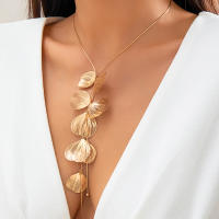 Collar Largo De Hojas Doradas Lacteo Fashion Para Mujer Collar De Encaje Joyería De Fiesta Trendy Metal Flor Sin Cadena - details 6