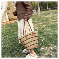 Bolso de paja premium para mujer - Tote de verano estilo boho, diseño exclusivo para playa y looks urbanos（42*28*13cm） - details 16