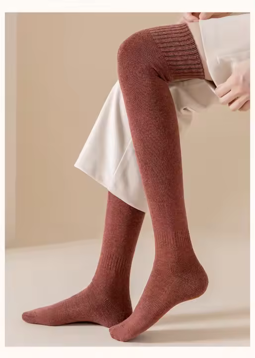 Calcetines Largos De Mujer Para Otoño E Invierno Con Suave Y Gruesa Tela De Plush Calcetines De Rodilla Cálidos Y Cómodos Para Mujer - 1