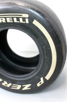 Neumático Oficial FIA  Rueda Fórmula 1 Pirelli P Zero - SpazioLuzio - details 0