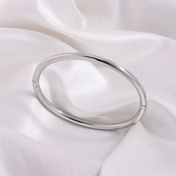 Pulsera De Maple Inoxide Impermeable Para Mujer Con Plata De Oro Polido Y Superficie Lisa Brazalete Brazaletes Brochable Joyería Clásica - 1