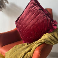 Cojín Decorativo Terciopelo Satinado Burdeos ALO HOME 50x50 cm con Flecos - Almohada Decorativa de Lujo, Suave y Elegant - details 1