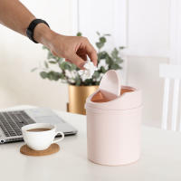 Mini Papelera De Escritorio Pequeña Cubeta De Basura Con Tapa Para Dormitorio Almacenamiento De Espacio Limpia Casa Y Oficina - details 4
