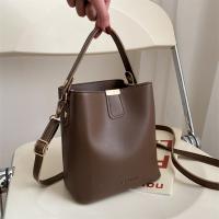 Bolso De Hombro Para Mujer En Cuero PU Negro Estilo Casual Bolso Tote Diseño De Marca Bolsa De Mujer Con Cierre De Cremallera - details 10