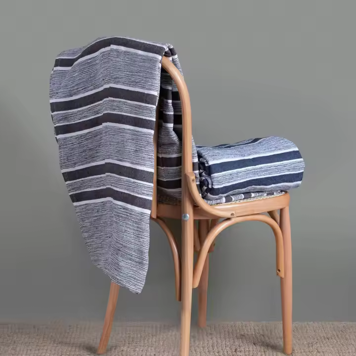 Llartextil Colcha Multiusos Naya Chocolate - Comodidad y Estilo en Tu Habitación - 1