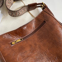 Bolso De Hombro Para Mujer Gran Capacidad Estilo Casual Para Trabajo Y Escuela Color Sólido Cierre De Cremallera Material PU - details 18