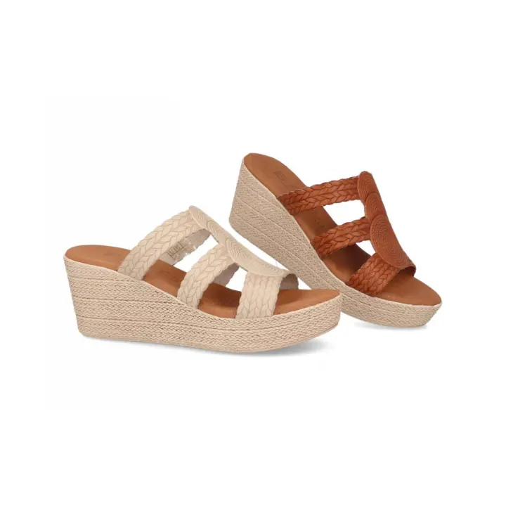 940 - BDA SANDALIAS DE CUÑA   COLORES : CUERO , BEIGE  TALLAS : 35 AL 41  CORTE EXTERIOR : PIEL  FORRO INTERIOR : PIEL  PLANTILLA : PIEL / GEL  ALTURA TACÓN / CUÑA : 7 CM.  PISO : SINTÉTICO - 1