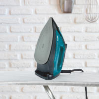 Plancha de vapor Jocca para la ropa con opción de planchado horizontal, vertical y seco con control de vapor y temperatura, suela de cerámica, sistema antical, sistema antigoteo y sistema de autolimpieza. - details 0