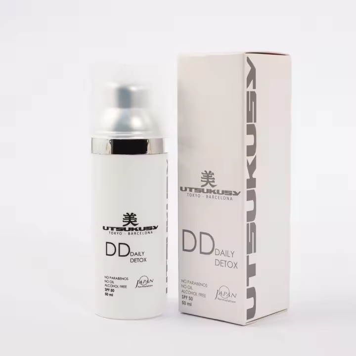 Utsukusy - DD cream SPF50 crema color tono oscuro 50ml - 1