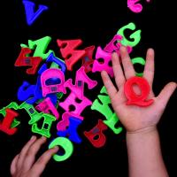29pcs Letras Españolas Magnéticas Para Nevera Juguetes De Aprendizaje Temprano Para Niños Decoración De Habitación Edad Recomendada 6-12 Años Material Plástico - details 6