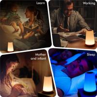 Lámpara De Noche USB Recargable RGB Táctil Con Control Remoto 13 Colores Ajustable Para Dormitorio Y Lectura Lámpara Pequeña Portátil - details 4