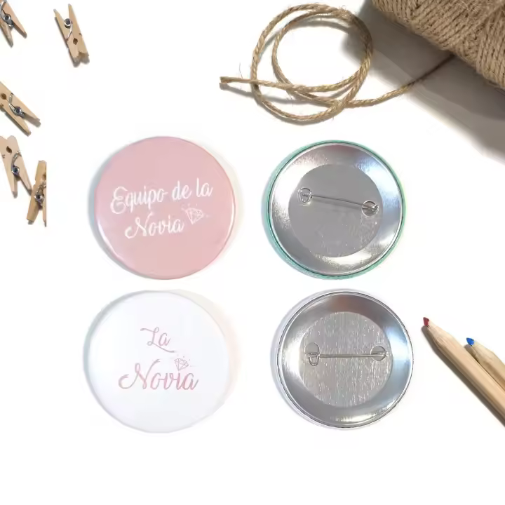 Packs chapas despedida de Soltera | Accesorios de Novia | Broche Insignia Novia para Boda Fiesta | Decoración despedida de soltera | Lulamuk - 1